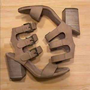 Seychelles block heel strap nude beige size 7.5